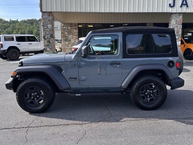 2024 Jeep Wrangler Sport — photo 1 of 26