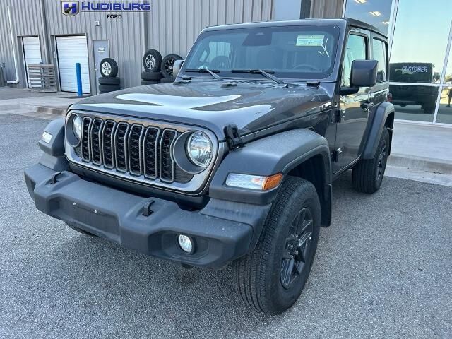 2025 Jeep Wrangler Sport — photo 1 of 4