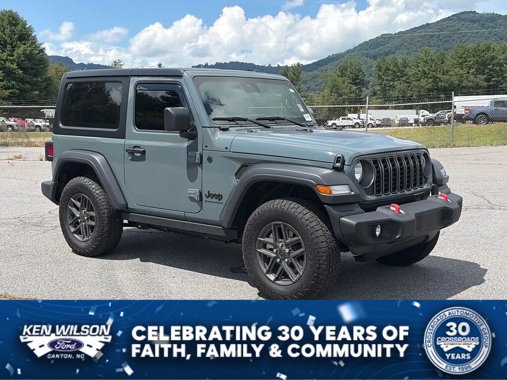 2025 Jeep Wrangler Sport — photo 1 of 13