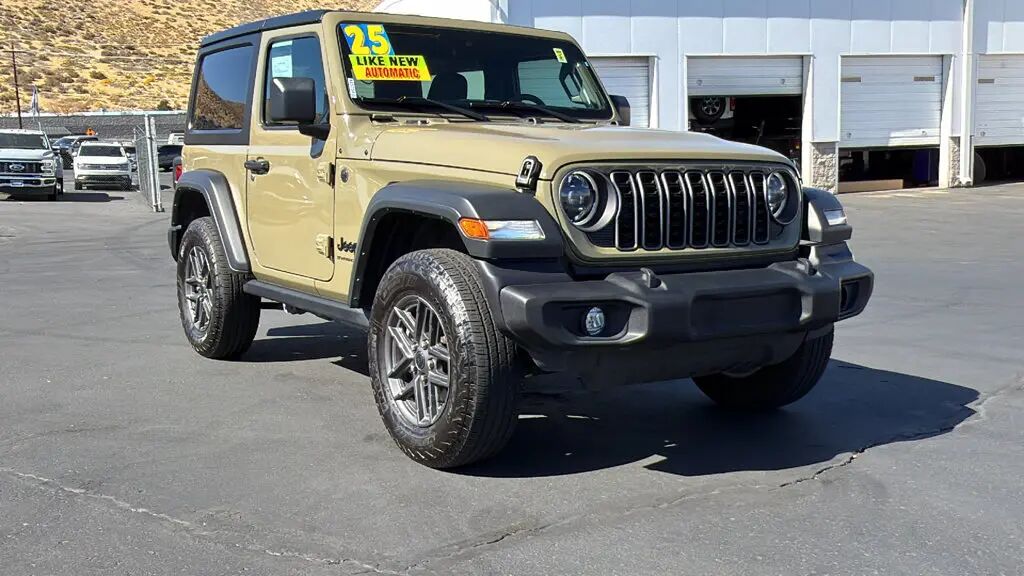 2025 Jeep Wrangler Sport — photo 1 of 13