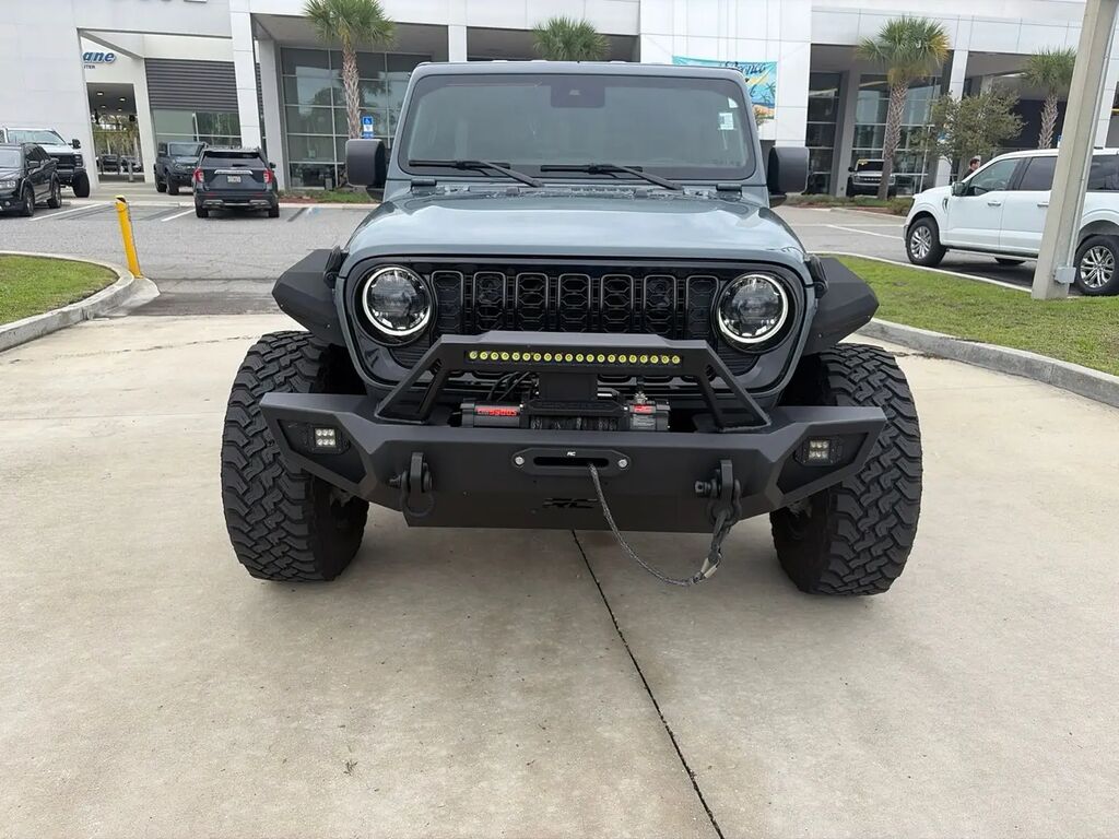 2024 Jeep Wrangler Sport — photo 1 of 26