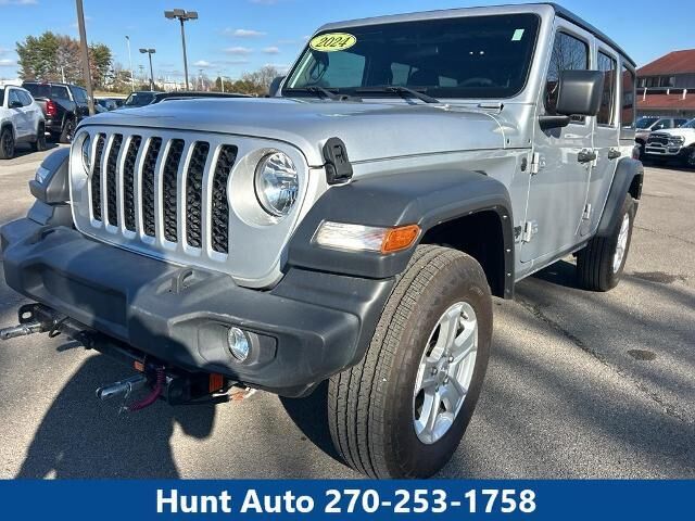 2024 Jeep Wrangler Sport — photo 1 of 26