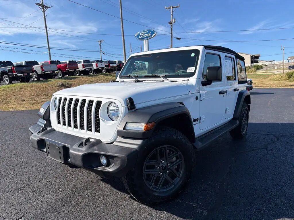 2024 Jeep Wrangler Sport — photo 1 of 13