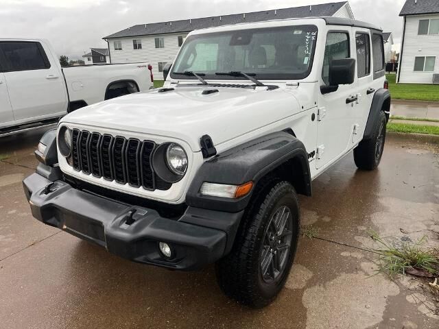 2024 Jeep Wrangler Sport — photo 1 of 26