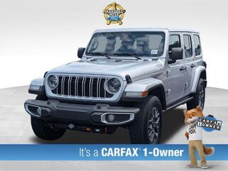 2024 Jeep Wrangler Sahara — photo 1 of 24