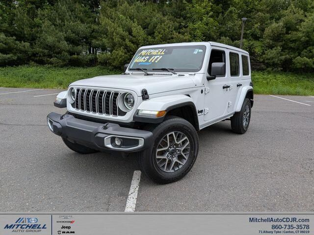 2025 Jeep Wrangler Sahara — photo 1 of 13