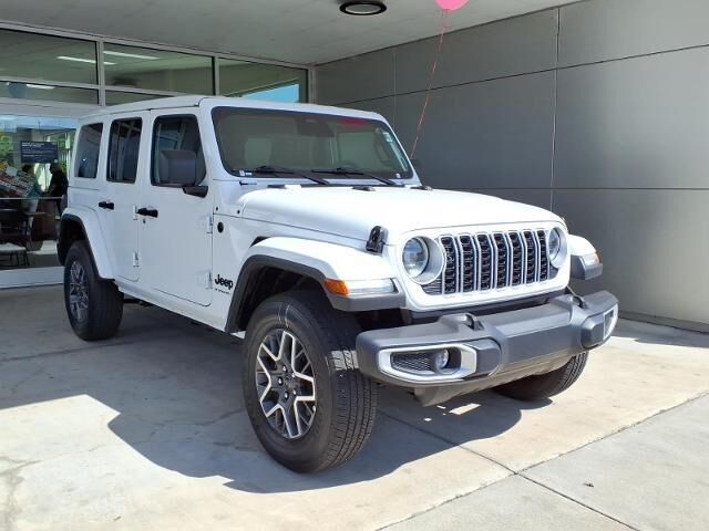 2025 Jeep Wrangler Sahara — photo 1 of 13