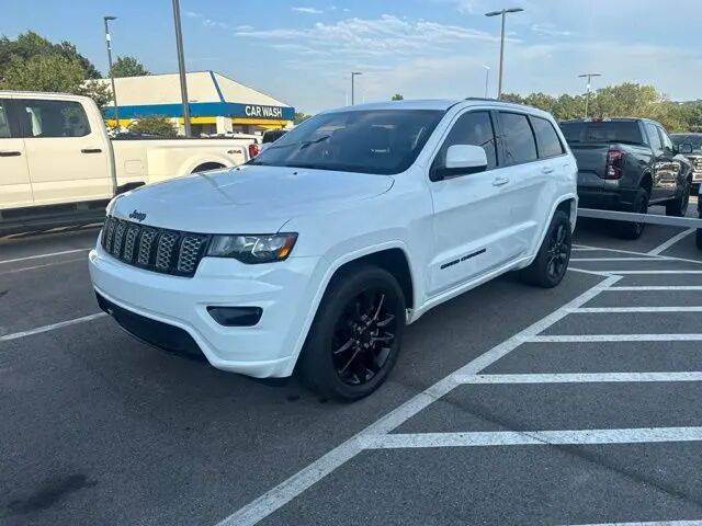 2020 Jeep Grand Cherokee Laredo