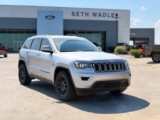 2020 Jeep Grand Cherokee Laredo