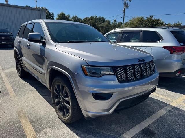 2020 Jeep Grand Cherokee Laredo