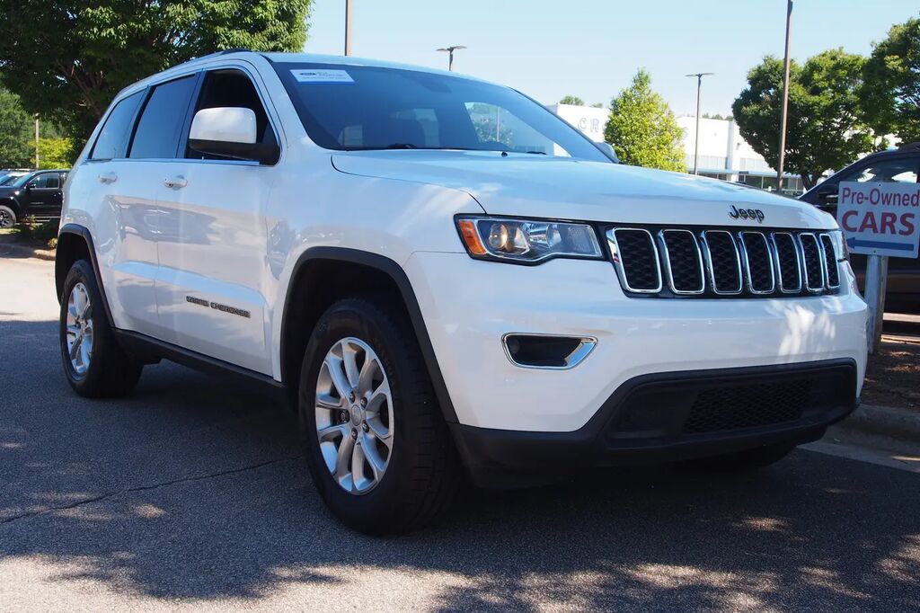 2021 Jeep Grand Cherokee Laredo E — photo 1 of 13