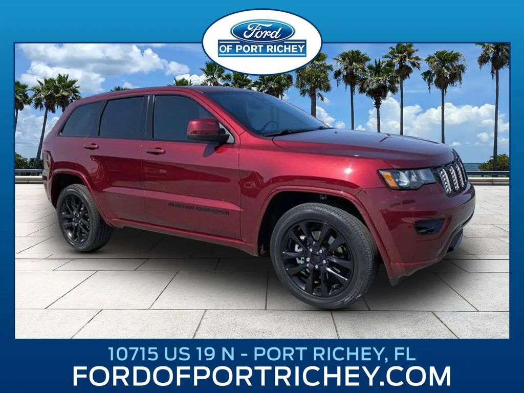 2022 Jeep Grand Cherokee WK Laredo E — photo 1 of 13