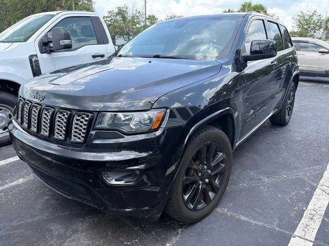 2020 Jeep Grand Cherokee Laredo