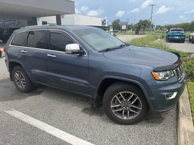 2019 Jeep Grand Cherokee Limited — photo 1 of 17