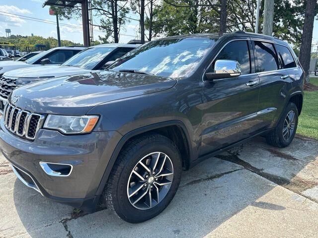 2017 Jeep Grand Cherokee Limited — photo 1 of 2