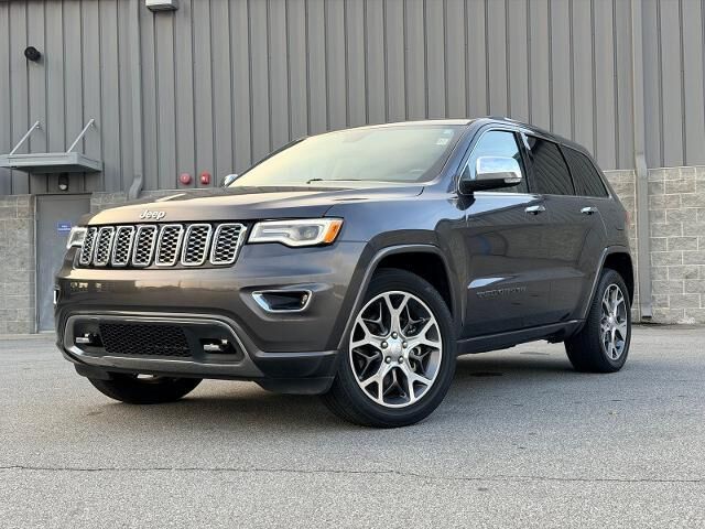 2021 Jeep Grand Cherokee Overland — photo 1 of 13
