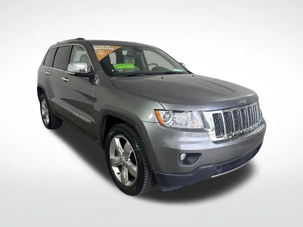 2013 Jeep Grand Cherokee Overland — photo 1 of 13