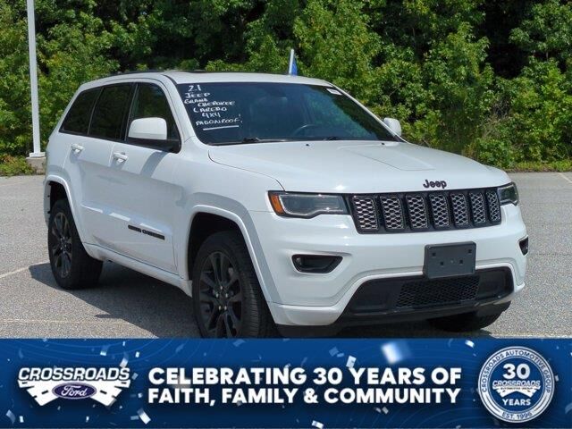 2021 Jeep Grand Cherokee Laredo E — photo 1 of 39