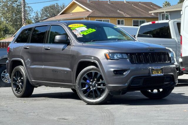 2019 Jeep Grand Cherokee Laredo