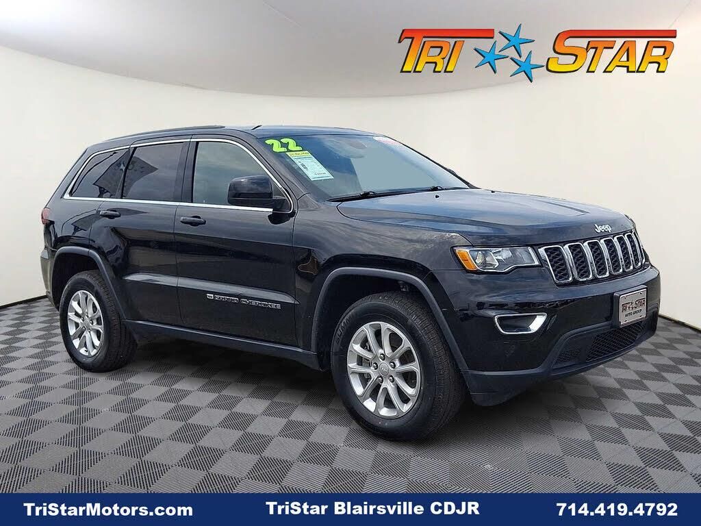 2022 Jeep Grand Cherokee WK Laredo E — photo 1 of 1