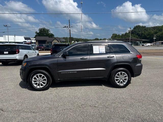 2016 Jeep Grand Cherokee Laredo — photo 1 of 27