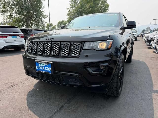 2020 Jeep Grand Cherokee Laredo