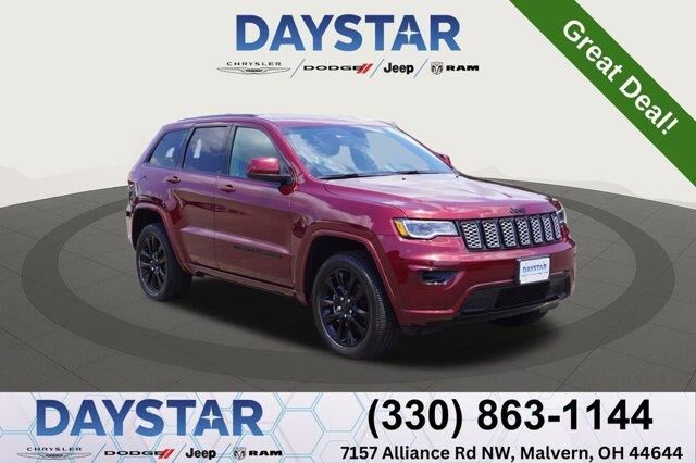 2022 Jeep Grand Cherokee WK Laredo E — photo 1 of 2