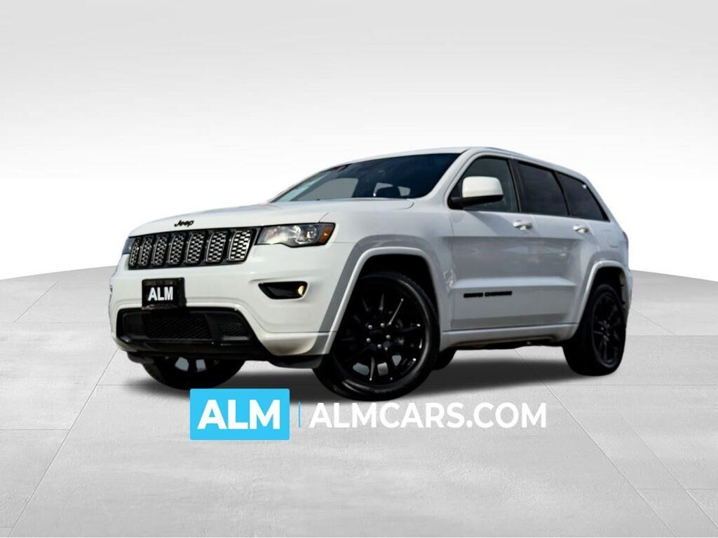 2018 Jeep Grand Cherokee Altitude — photo 1 of 13