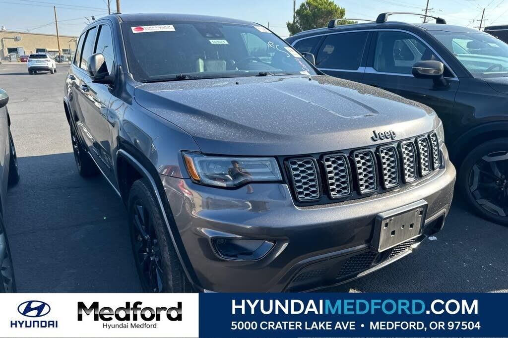 2021 Jeep Grand Cherokee Laredo X — photo 1 of 1