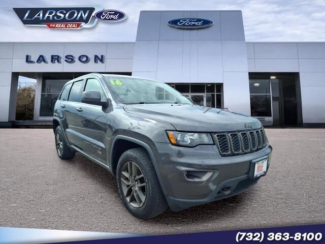 2016 Jeep Grand Cherokee Laredo