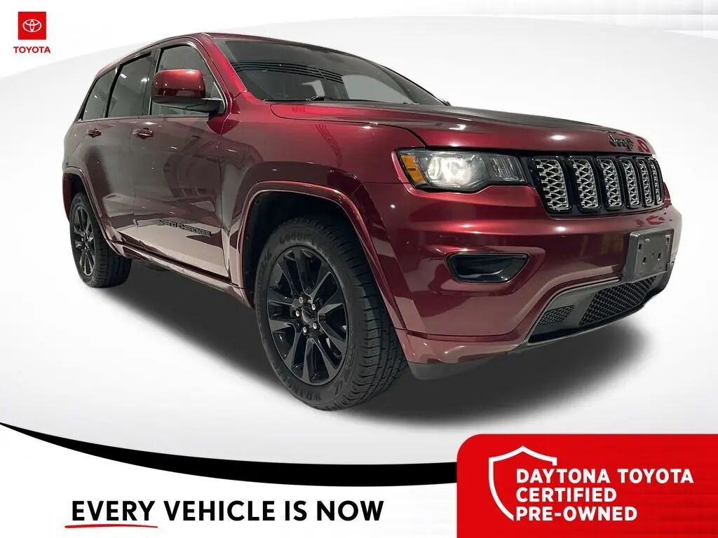2019 Jeep Grand Cherokee Altitude — photo 1 of 10