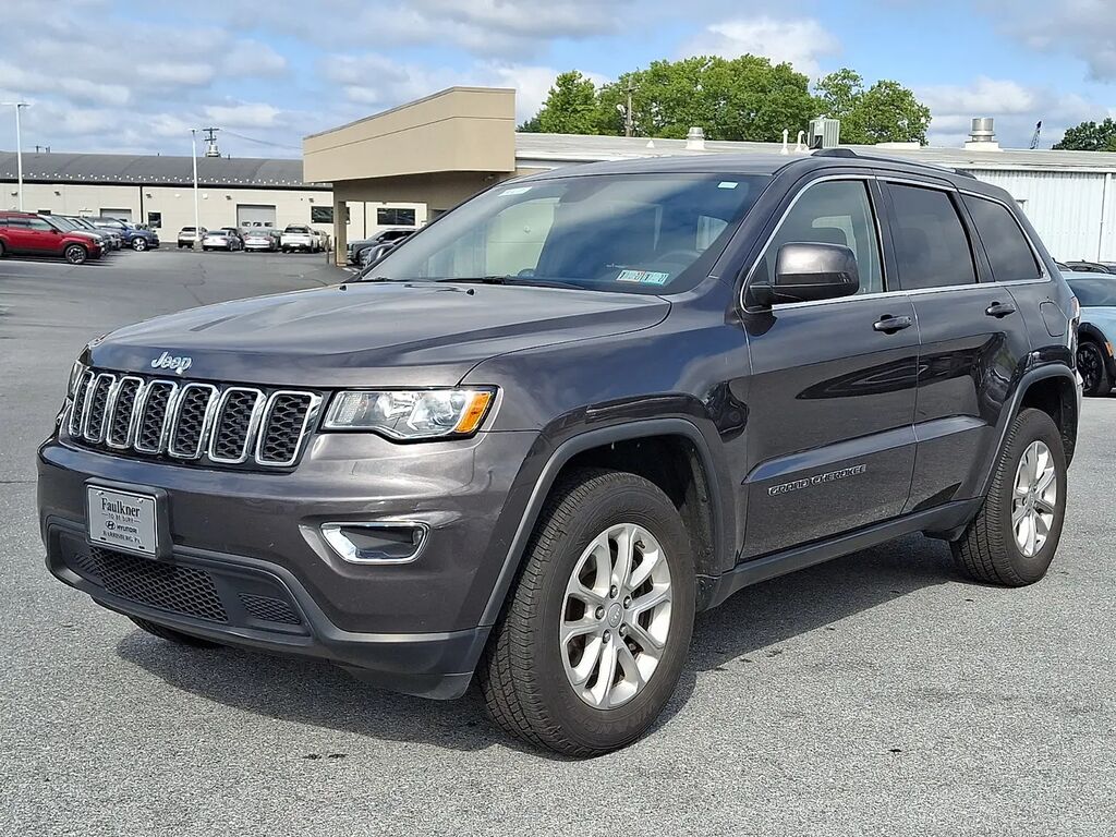 2021 Jeep Grand Cherokee Laredo E — photo 1 of 26