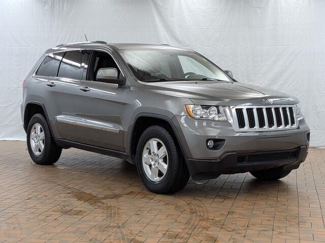 2012 Jeep Grand Cherokee Laredo — photo 1 of 26
