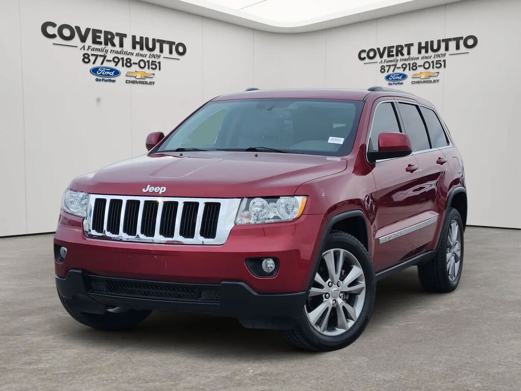 2013 Jeep Grand Cherokee Laredo — photo 1 of 13