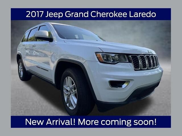 2017 Jeep Grand Cherokee Laredo — photo 1 of 4