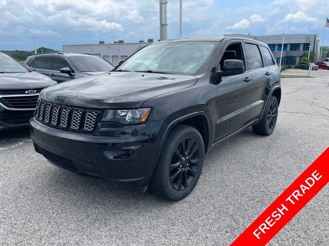 2018 Jeep Grand Cherokee Laredo — photo 1 of 26