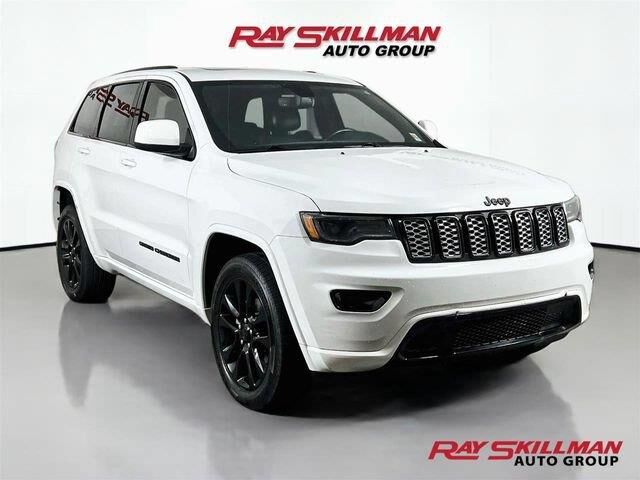 2020 Jeep Grand Cherokee Altitude — photo 1 of 13