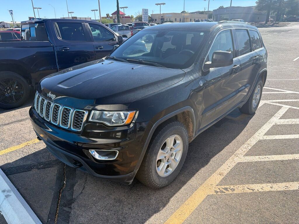 2017 Jeep Grand Cherokee Laredo — photo 1 of 3