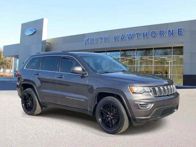 2017 Jeep Grand Cherokee Laredo E — photo 1 of 13