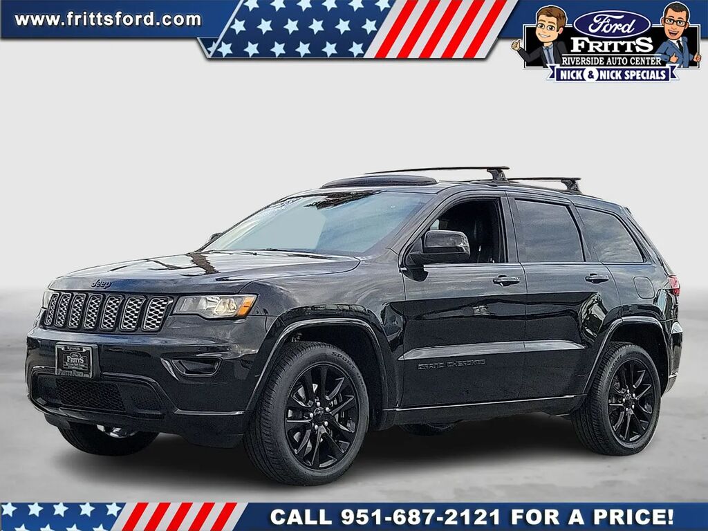 2018 Jeep Grand Cherokee Laredo — photo 1 of 13