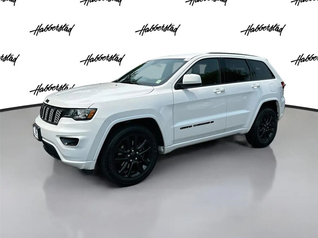 2022 Jeep Grand Cherokee WK Laredo X — photo 1 of 13