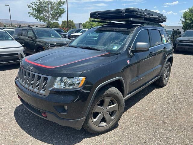 2013 Jeep Grand Cherokee Trailhawk — photo 1 of 13