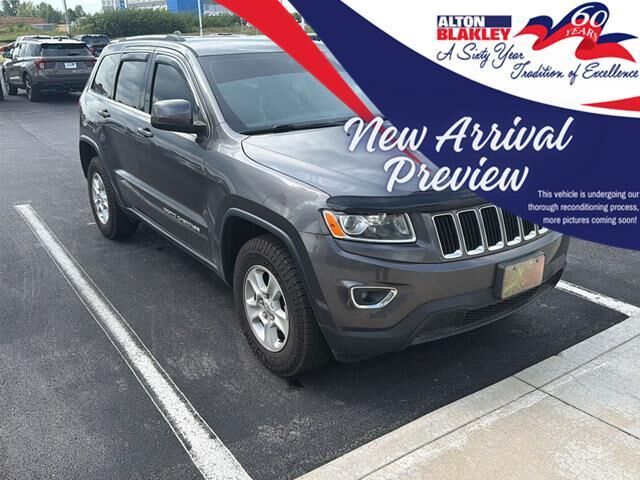 2016 Jeep Grand Cherokee Laredo — photo 1 of 14