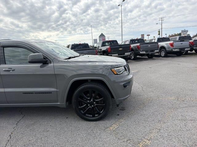 2020 Jeep Grand Cherokee Laredo