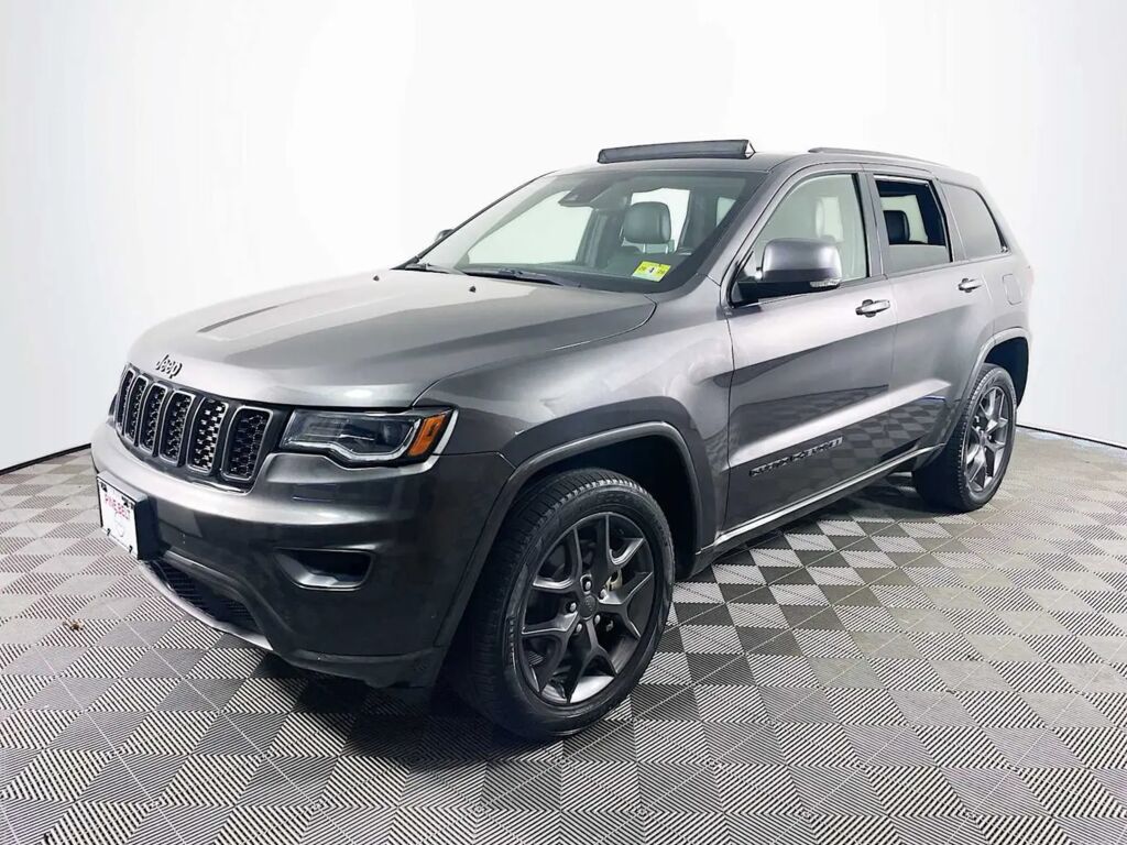 2021 Jeep Grand Cherokee Limited — photo 1 of 13