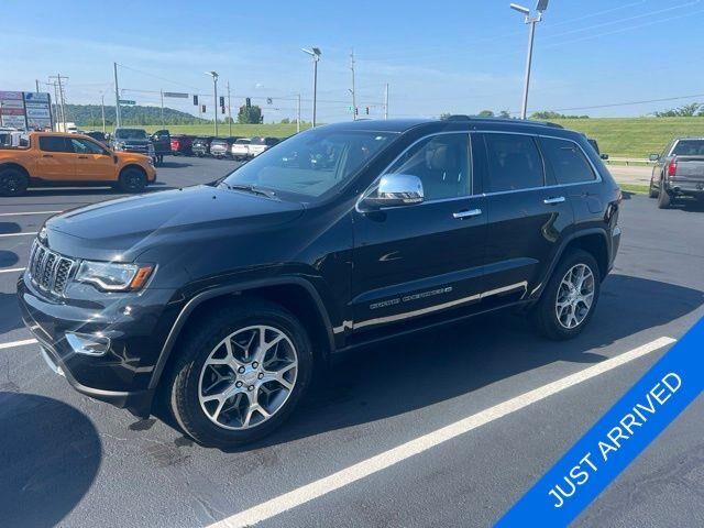 2022 Jeep Grand Cherokee WK Limited — photo 1 of 26