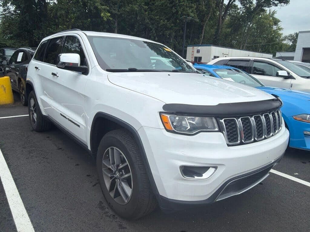2017 Jeep Grand Cherokee Limited — photo 1 of 2