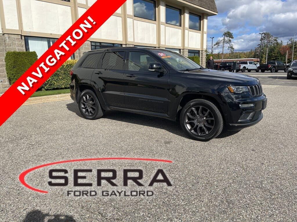 2021 Jeep Grand Cherokee Overland — photo 1 of 1