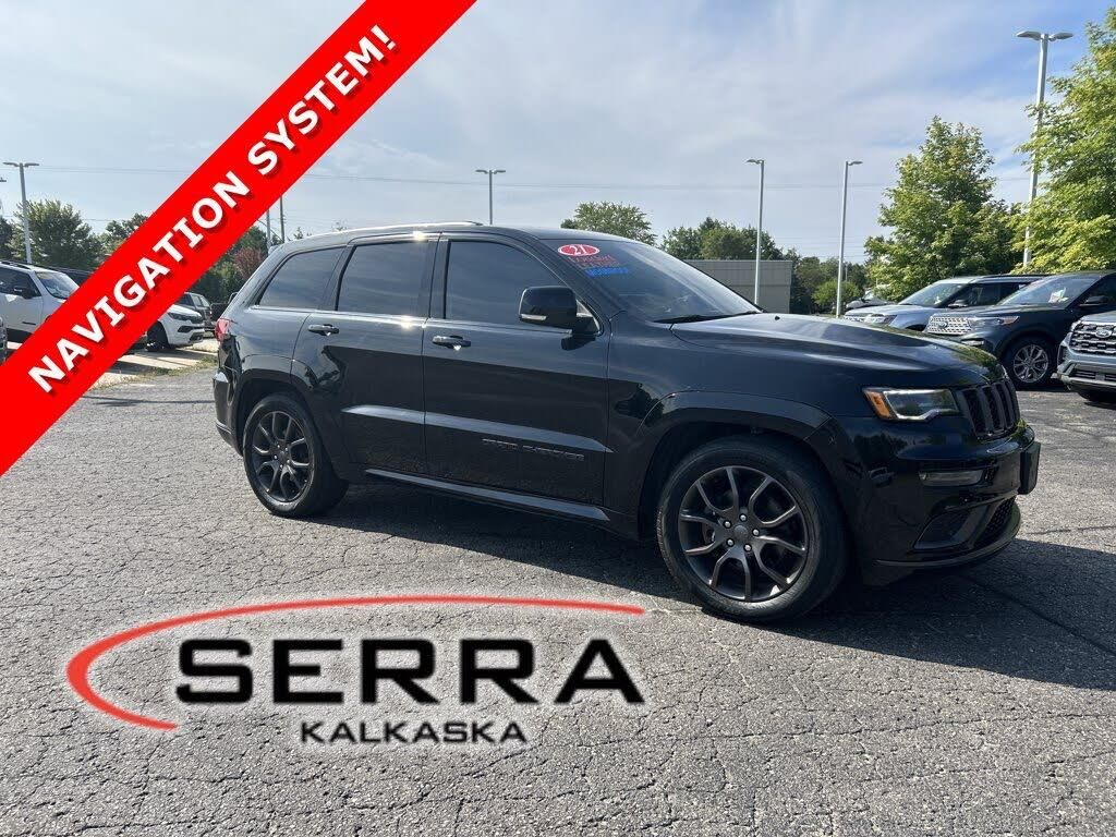 2021 Jeep Grand Cherokee Overland — photo 1 of 1