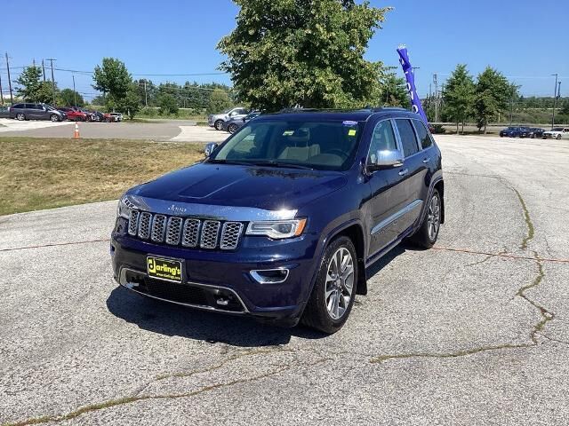 2017 Jeep Grand Cherokee Overland — photo 1 of 19